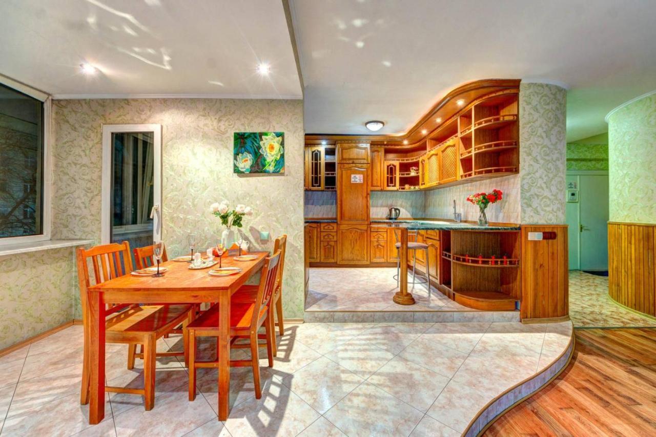 Apartments Of Bogdan Khmelnitsky 키예프 외부 사진